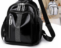 Γυναικείο σακίδιο πλάτης από οικολογικό δέρμα - με φερμουάρ και πέτρες