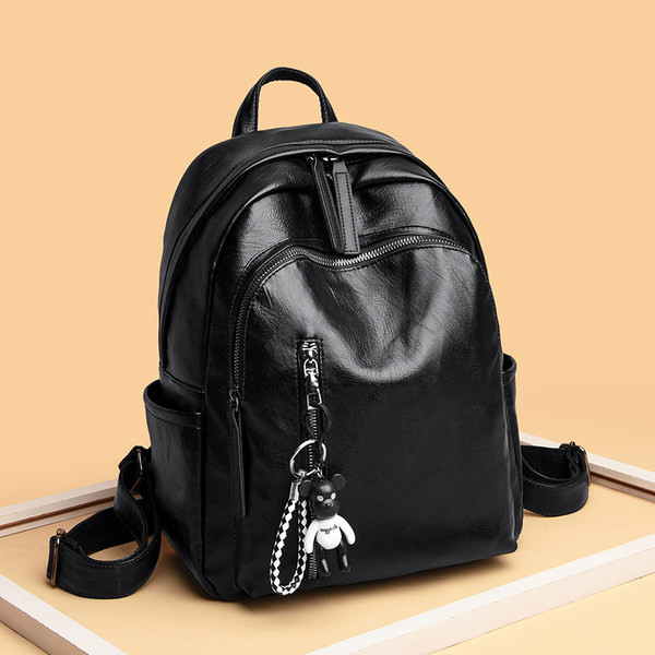 Ležerni ženski ruksak s privjeskom - dvije veličine