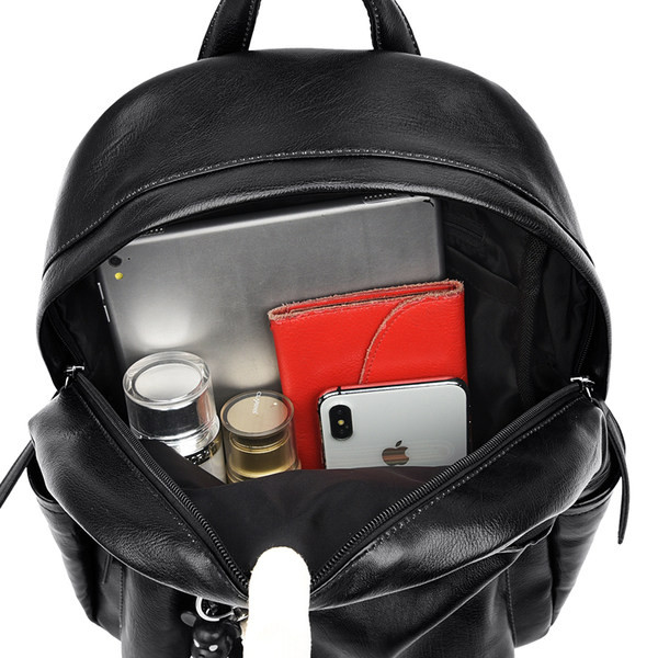 Ležerni ženski ruksak s privjeskom - dvije veličine