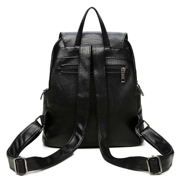 Sieviešu melna mugursoma ar rokturiem un rāvējslēdzēju