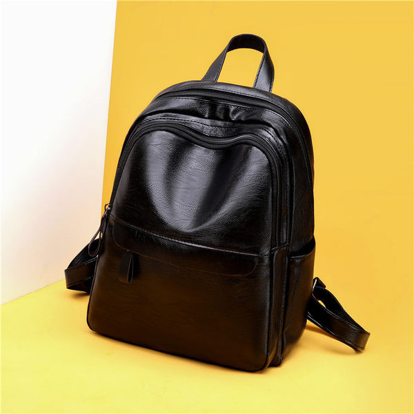 Női bőr hátizsák több rekesszel