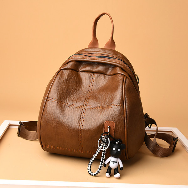 Női öko bőr hátizsák - kulcstartóval