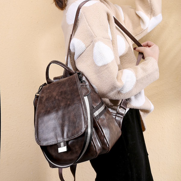 Ikdienas sieviešu eko ādas mugursoma - melnā un brūnā krāsā