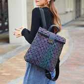 Női rombusz alakú hátizsák cipzárral