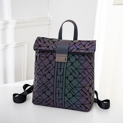 Női rombusz alakú hátizsák cipzárral