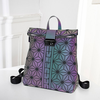 Női rombusz alakú hátizsák cipzárral