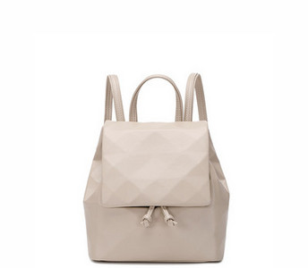 Sieviešu kvadrātveida soma no eko ādas ar mežģīnēm un metāla aizdari