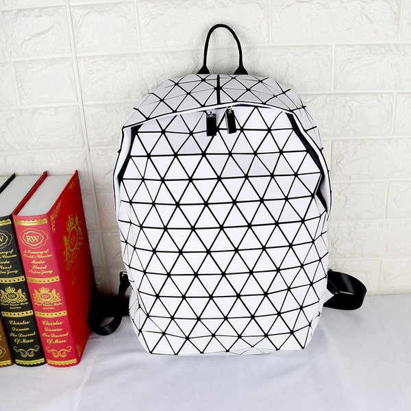 Sieviešu ikdienas mugursoma ar figūrām