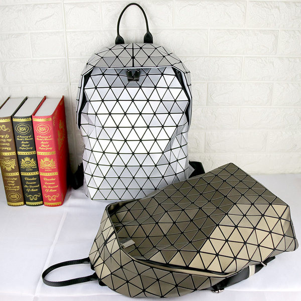 Sieviešu ikdienas mugursoma ar figūrām