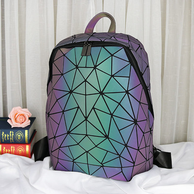 Sieviešu mugursoma zaigojošās krāsās