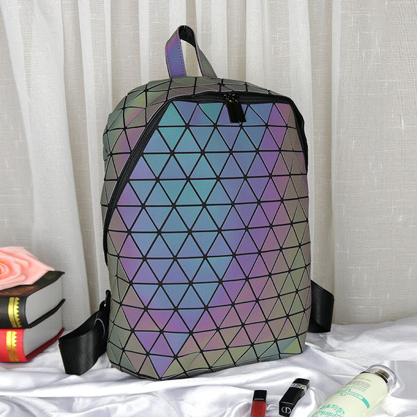 Sieviešu mugursoma zaigojošās krāsās