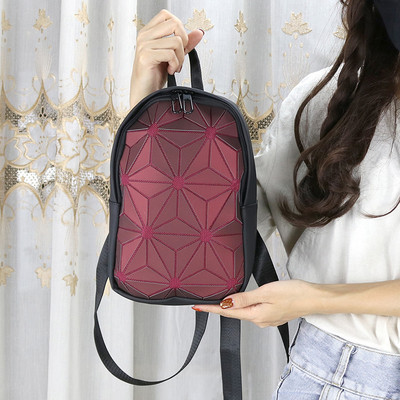 Jauna modeļa sieviešu mugursoma ar ģeometriskām formām