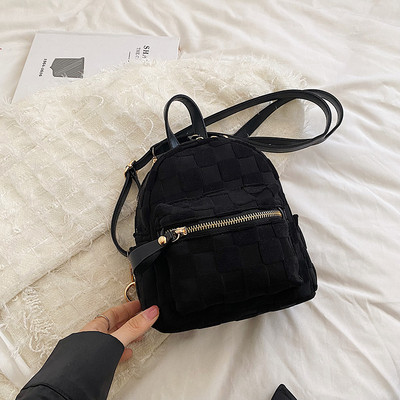 Sieviešu ziemas mugursoma ar ārējo kabatu