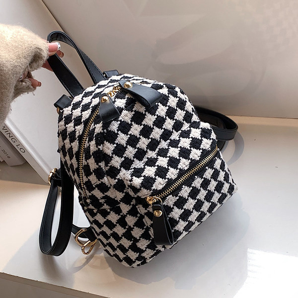 Tekstila rūtaina sieviešu mugursoma ar priekšējo kabatu