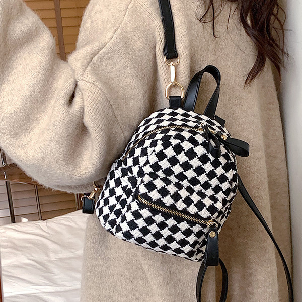 Tekstila rūtaina sieviešu mugursoma ar priekšējo kabatu