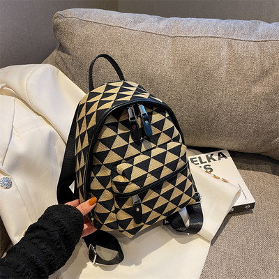 Ženski ruksak s printom i prednjim džepom na patentni zatvarač