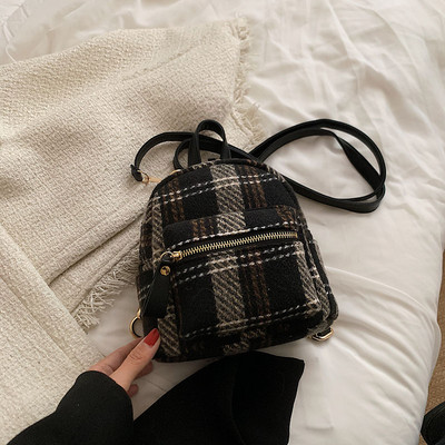 Tekstila rudens-ziemas mugursoma ar ārējo kabatu