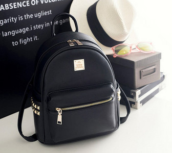 Fekete női hátizsák cipzárral