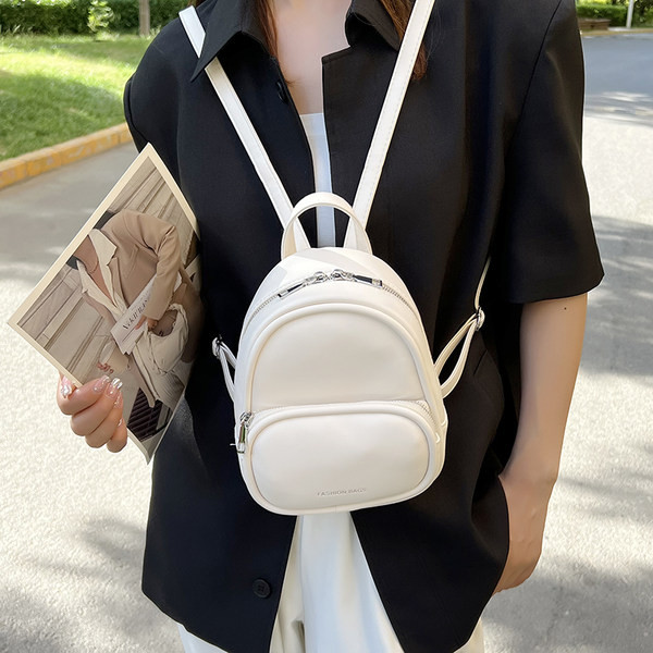 Maza sieviešu ādas mugursoma vairākās krāsās