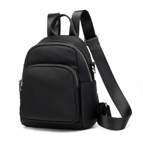 Maza ikdienas mugursoma ar rāvējslēdzēju