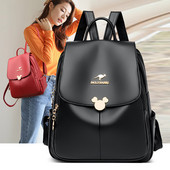 Sieviešu ādas mugursoma - ar metāla aizdari