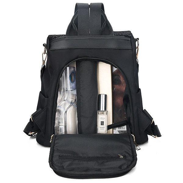 Sieviešu melna mugursoma ar fliteriem