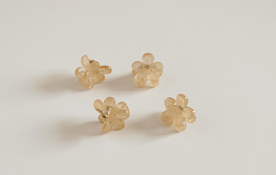 Sieviešu matu sprādze zieda formā