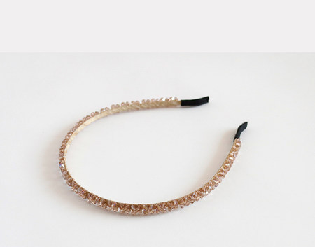 Sieviešu matu diadēma ar dekoratīviem akmeņiem