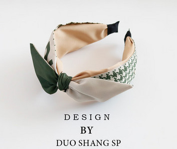 Sieviešu galvas lente ar platu malu un lenti