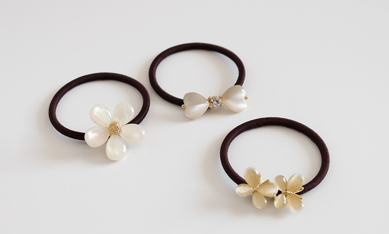 Sieviešu matu gumija ar 3D apdari