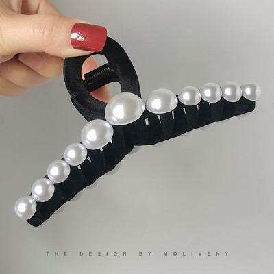 Дамска ежедневна шнола за коса с перли