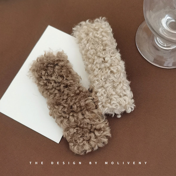 Дамска плюшена фиба за коса 