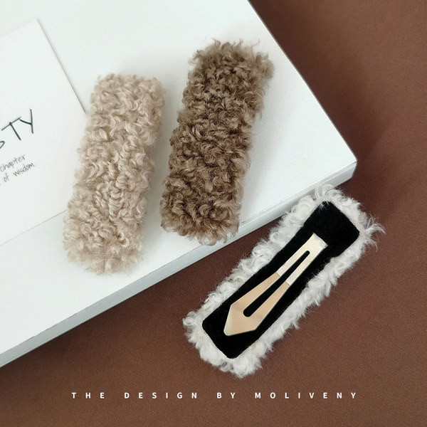 Дамска плюшена фиба за коса 