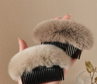 Пухена дамска фиба за коса