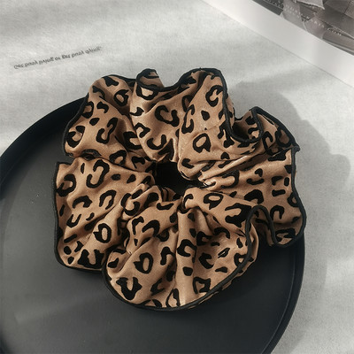 Дамски крънч за коса в два цвята