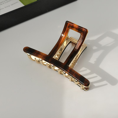 Дамска шнола за коса