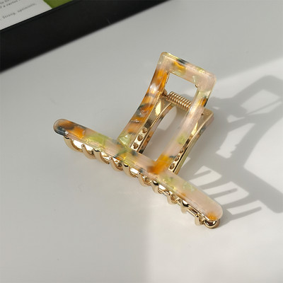 Дамска шнола за коса