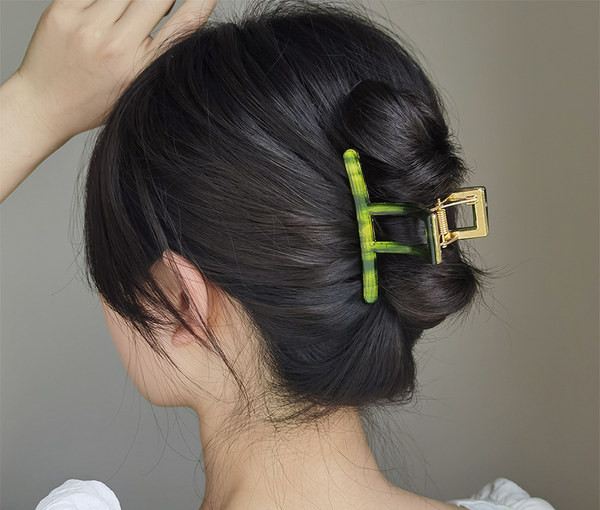 Дамска шнола за коса