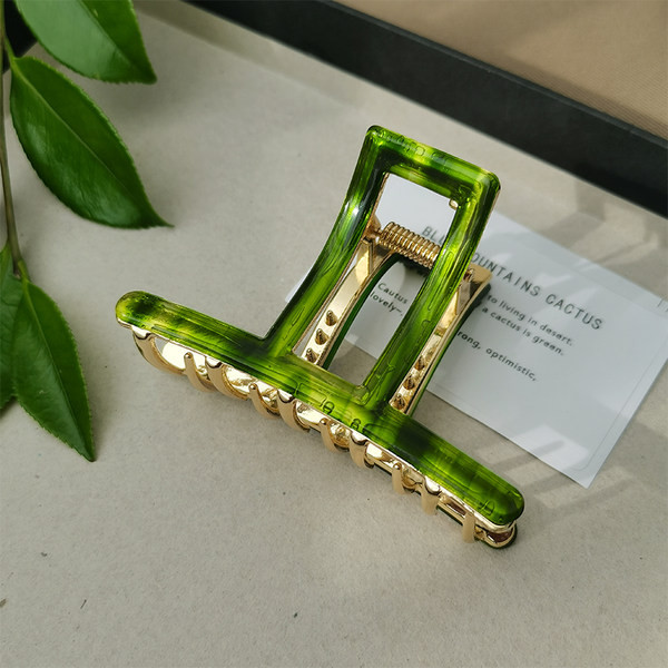 Дамска шнола за коса