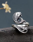 Дамски сребрист пръстен с формата на риба