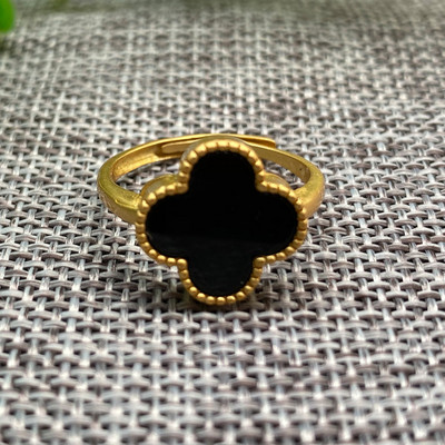 Нов модел модерен дамски пръстен два цвята 