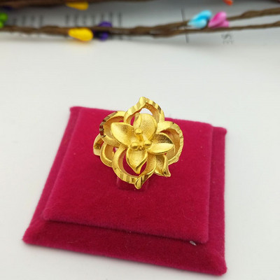 Регулируем дамски пръстен с флорален мотив