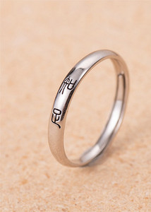 Дамски ежедневен пръстен- в сребрист цвят