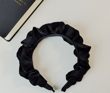 Изчистена дамска диадема с къдрици