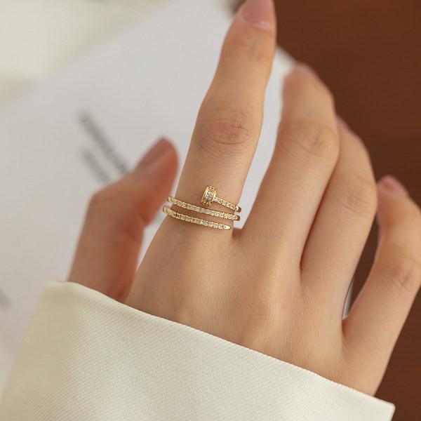 Нов модел дамски регулируем пръстен с камъни