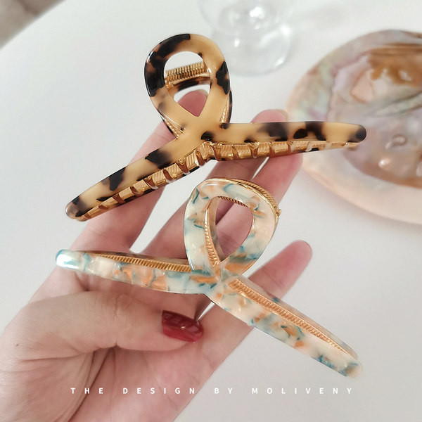 Дамска шнола за коса в четири цвята 