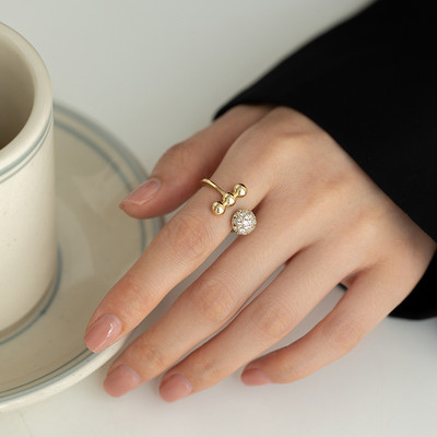 Дамски кръгъл пръстен с декоративни камъни