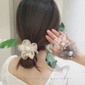 Нов модел дамски ластик за коса с перли и 3D елемент цвете