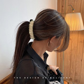 Дамска шнола - за коса в четири цвята