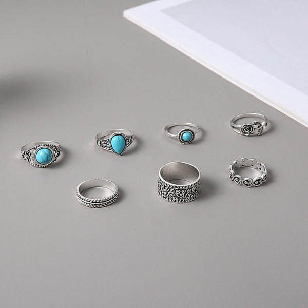 Комплект от седем броя пръстени в сребрист цвят
